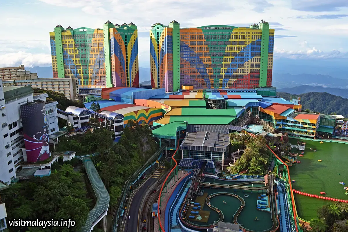 First World Hotel & Plaza 